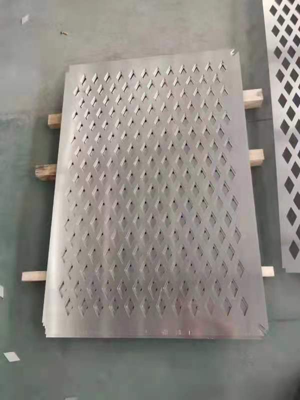 White Stainless Steel Aluminum Laser Cutting Service OEM / ODM Customized